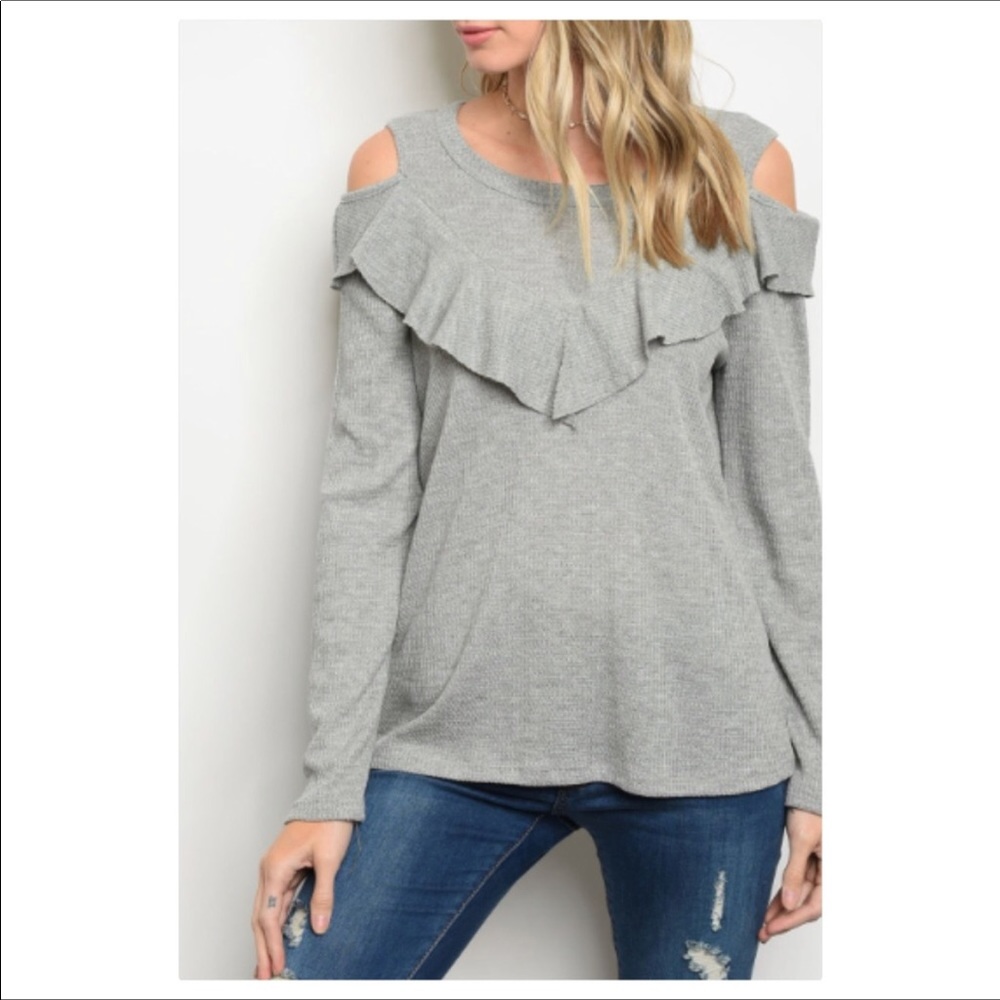 Long sleeve cold shoulder top. Cozy & warm!❄️❄️